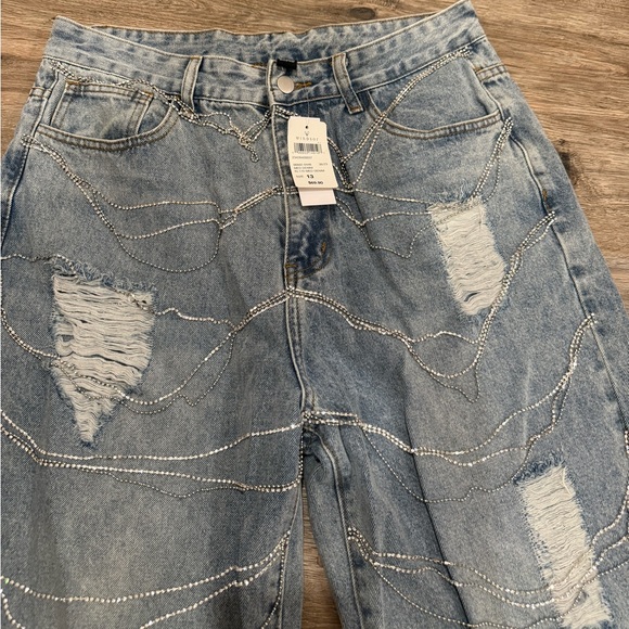 Windsor Rhinestone - Picture 5 of 6